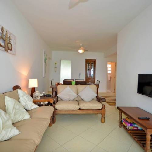 Amplo Apartamento com linda vista para o mar