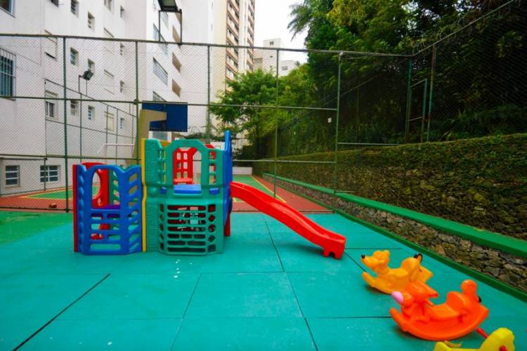 Amplo Apartamento com linda vista para o mar